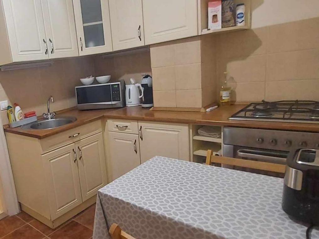 Alfoeldi Palace Apartman 데브레첸 외부 사진