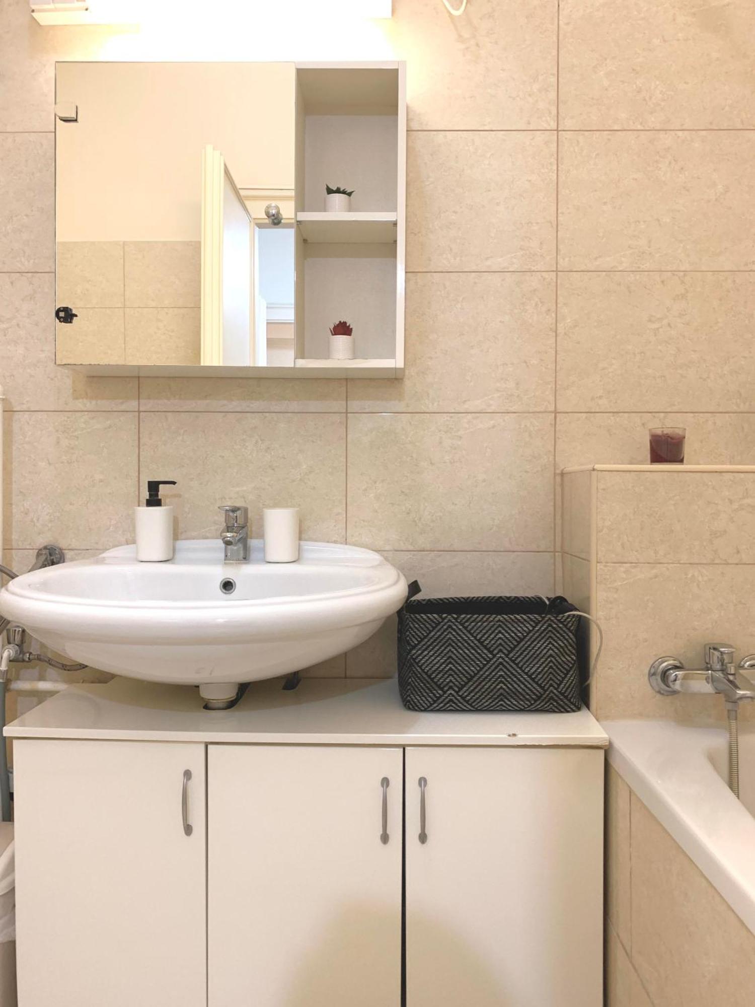 Alfoeldi Palace Apartman 데브레첸 외부 사진