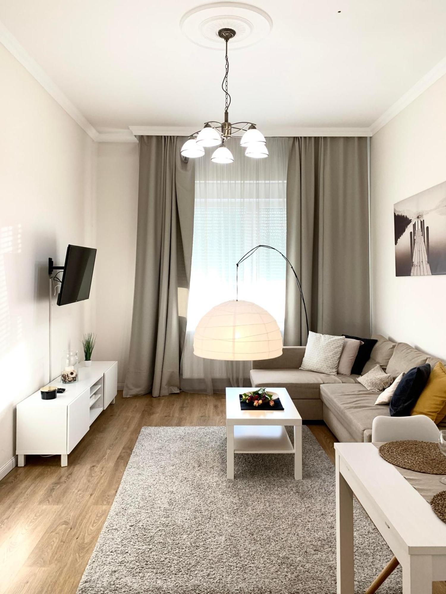 Alfoeldi Palace Apartman 데브레첸 외부 사진